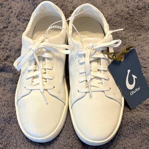OluKai Pehuea White Low-Top Leather Lace-Up Sneakers